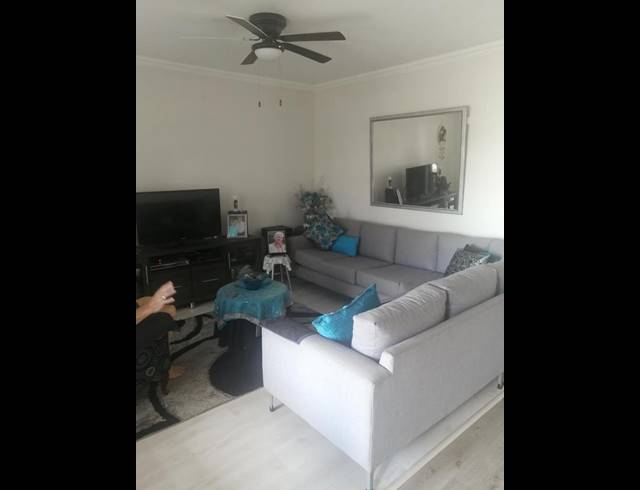 2 BEDROOM TOWNHOUSE FOR SALE IN WELLINGTON CENTRAL